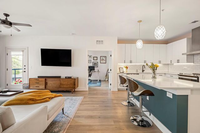 3101 Govalle Ave 208, Austin, TX 78702