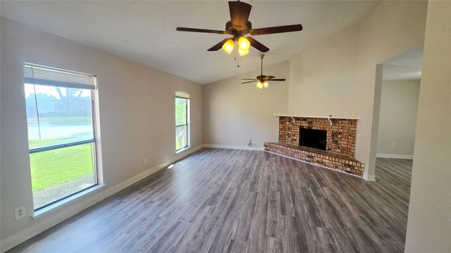 6934 Tara Drive, Richmond, TX 77469