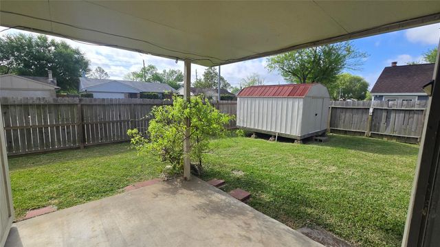 6934 Tara Drive, Richmond, TX 77469