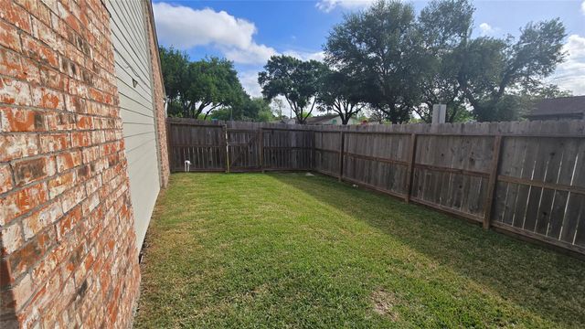 6934 Tara Drive, Richmond, TX 77469