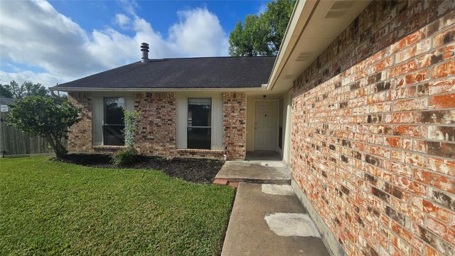 6934 Tara Drive, Richmond, TX 77469