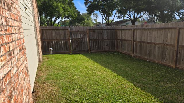 6934 Tara Drive, Richmond, TX 77469