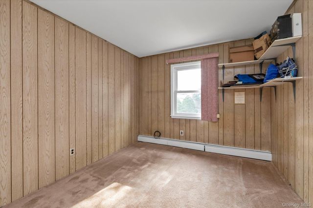 84 Horton Place, Syosset, NY 11791