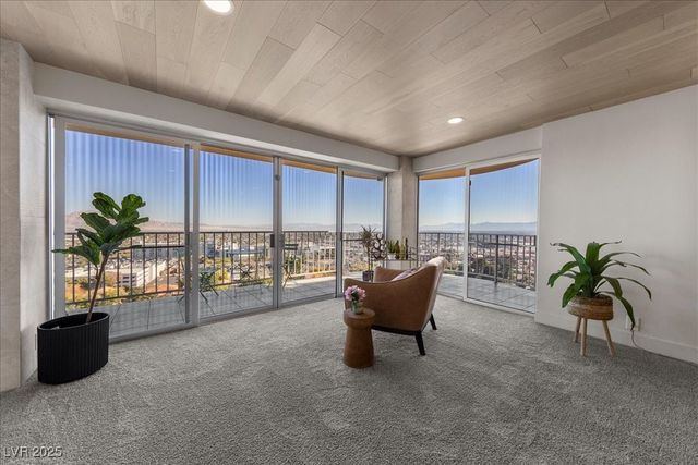 3111 Bel Air Drive 19D, Las Vegas, NV 89109