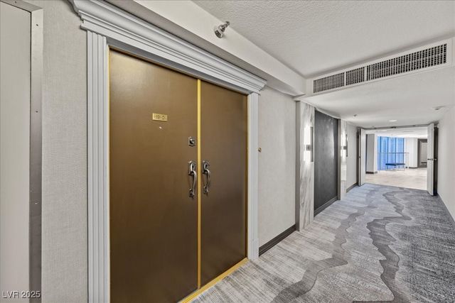 3111 Bel Air Drive 19D, Las Vegas, NV 89109