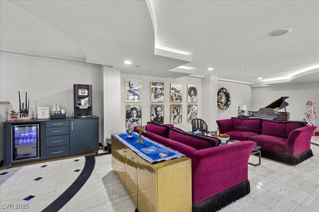 3111 Bel Air Drive 19D, Las Vegas, NV 89109