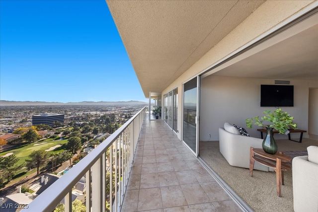 3111 Bel Air Drive 19D, Las Vegas, NV 89109