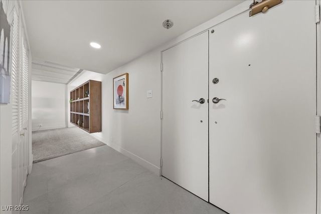 3111 Bel Air Drive 19D, Las Vegas, NV 89109