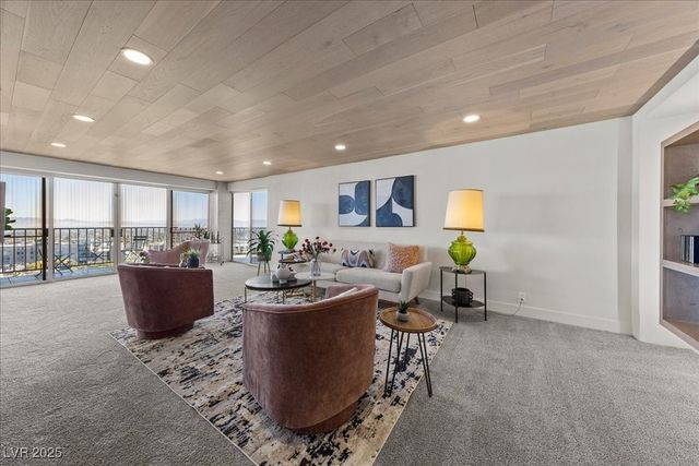 3111 Bel Air Drive 19D, Las Vegas, NV 89109