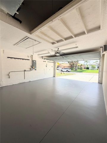 442 KNIGHT DRIVE, Tarpon Springs, FL 34688