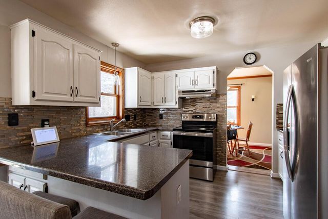 W161N10786 Creek TERRACE, Germantown, WI 53022