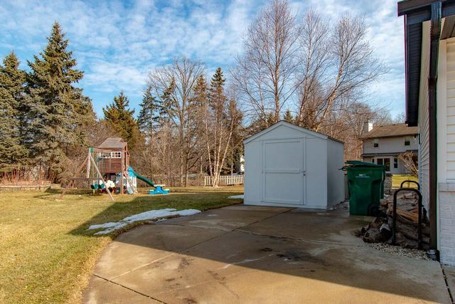 W161N10786 Creek TERRACE, Germantown, WI 53022