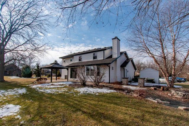 W161N10786 Creek TERRACE, Germantown, WI 53022