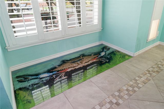 318 Traylor Ave, Rockport, TX 78382