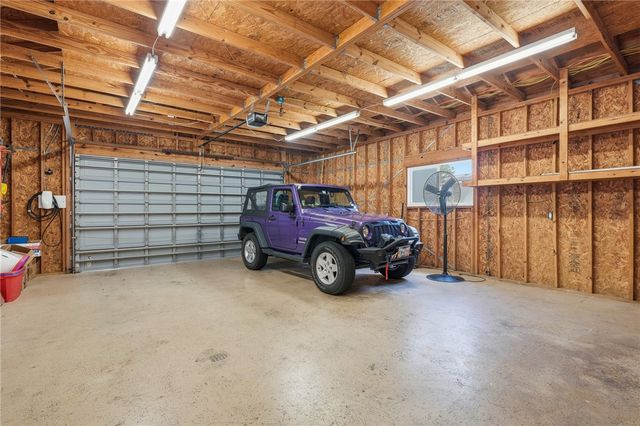 318 Traylor Ave, Rockport, TX 78382