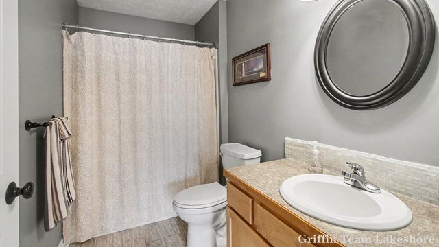 3073 E Crystal Waters Drive 5, Holland, MI 49424