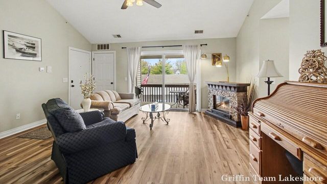 3073 E Crystal Waters Drive 5, Holland, MI 49424
