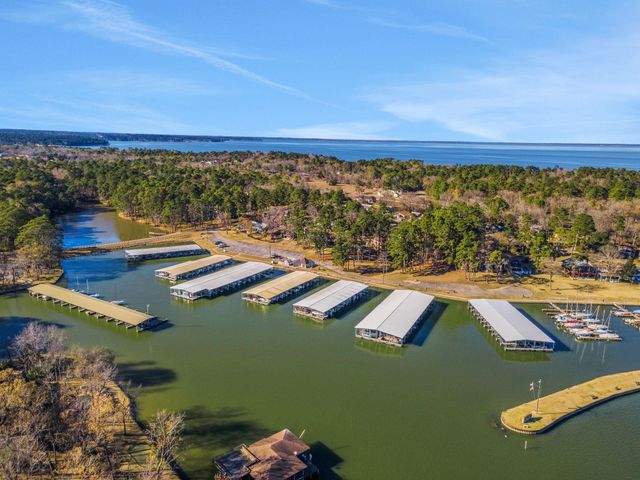 154 Villa Way, Coldspring, TX 77331