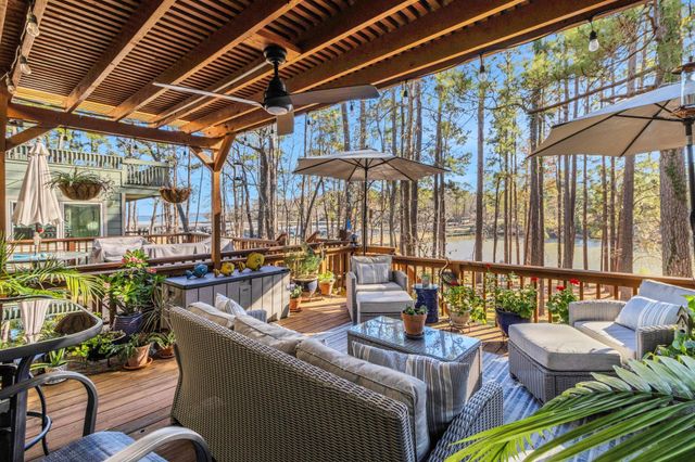 154 Villa Way, Coldspring, TX 77331