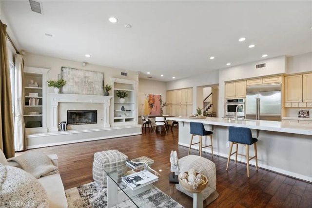 20356 Via Cellini, Porter Ranch, CA 91326