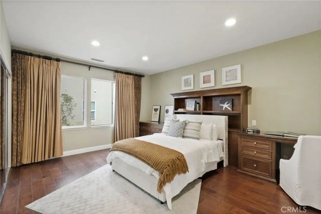 20356 Via Cellini, Porter Ranch, CA 91326