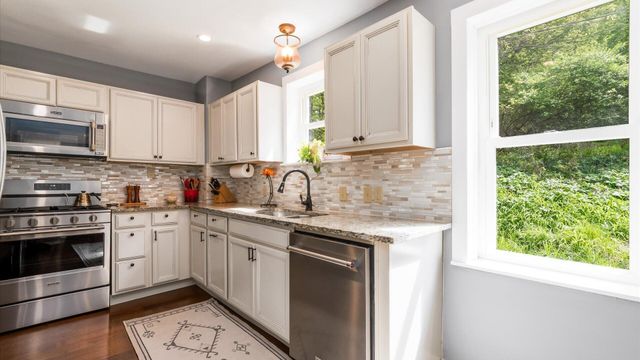 1356 Welsh Hills Road NE, Granville, OH 43023