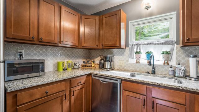 1356 Welsh Hills Road NE, Granville, OH 43023