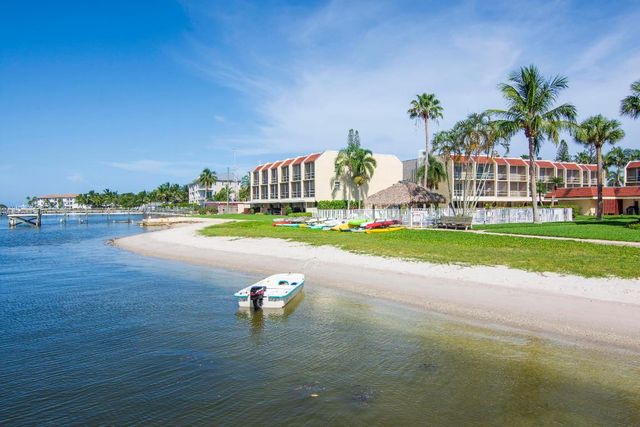 1300 Seaway Drive C1, Fort Pierce, FL 34949