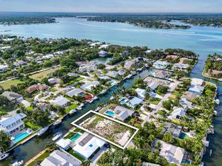 916 N Loxahatchee Drive, Jupiter, FL 33458