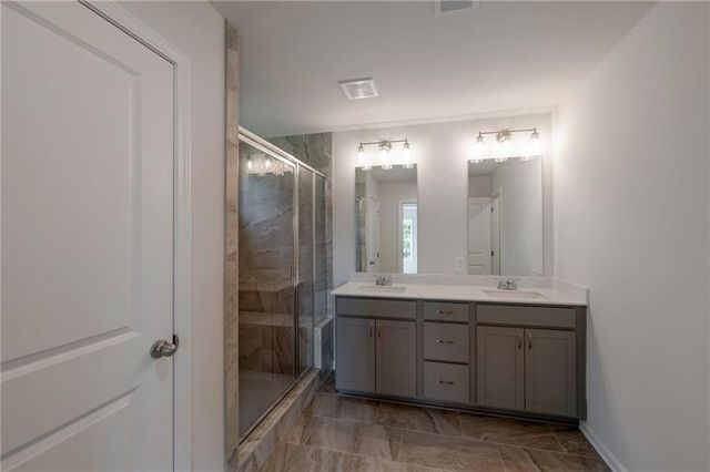 145 Green Row, Calhoun, GA 30701