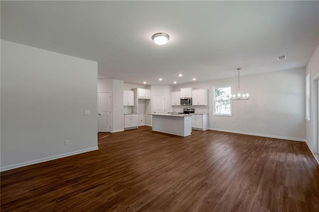 145 Green Row, Calhoun, GA 30701