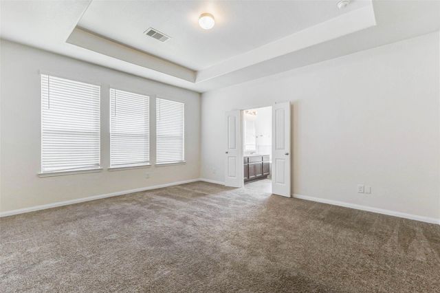 100 Jessica Dr, Dayton, TX 77535