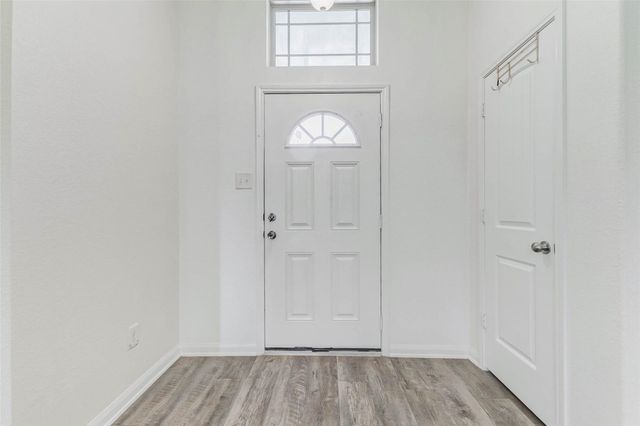 100 Jessica Dr, Dayton, TX 77535