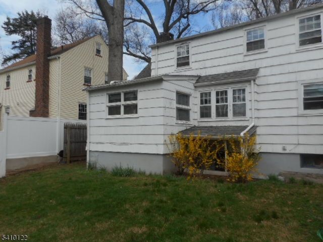 52 E Sumner Ave, Roselle Park Boro, NJ 07204