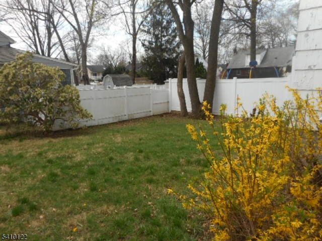 52 E Sumner Ave, Roselle Park Boro, NJ 07204