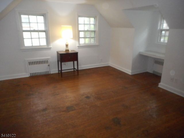 52 E Sumner Ave, Roselle Park Boro, NJ 07204