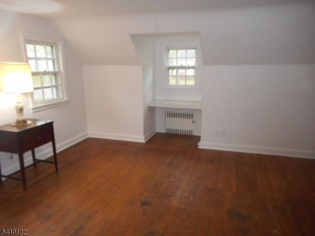52 E Sumner Ave, Roselle Park Boro, NJ 07204