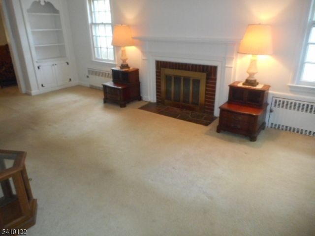 52 E Sumner Ave, Roselle Park Boro, NJ 07204