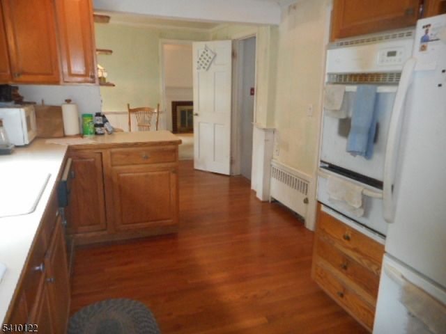 52 E Sumner Ave, Roselle Park Boro, NJ 07204