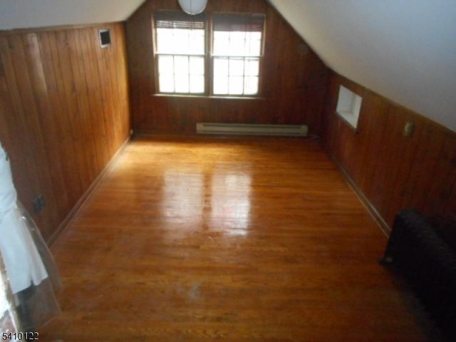 52 E Sumner Ave, Roselle Park Boro, NJ 07204