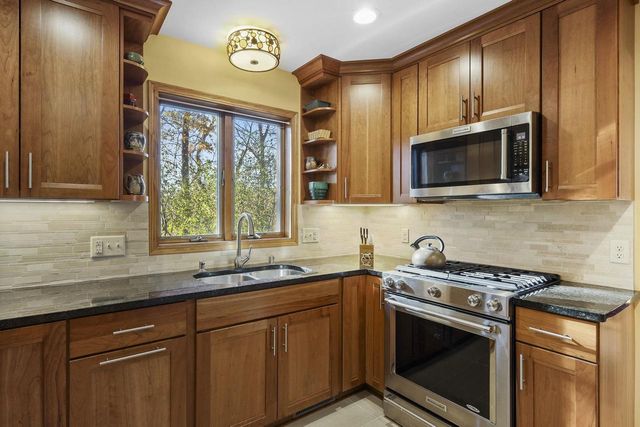 1709 CHAPIN Lane, Stoughton, WI 53589