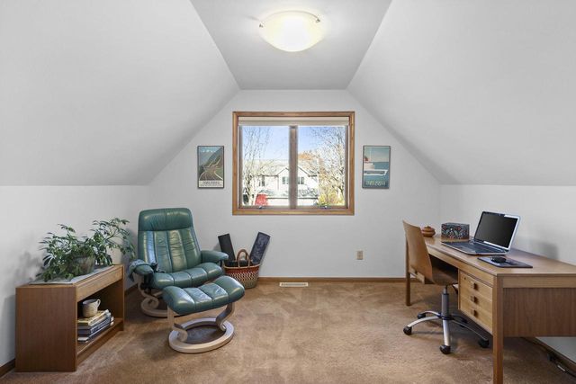 1709 CHAPIN Lane, Stoughton, WI 53589