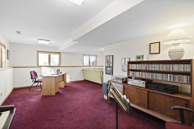 1709 CHAPIN Lane, Stoughton, WI 53589