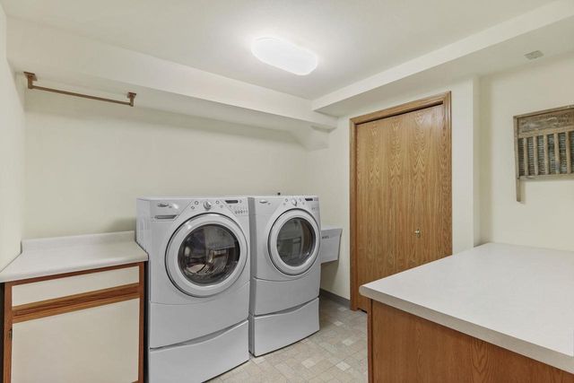 1709 CHAPIN Lane, Stoughton, WI 53589