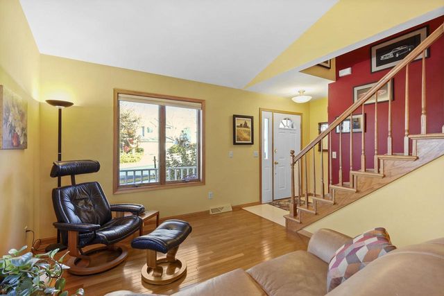 1709 CHAPIN Lane, Stoughton, WI 53589