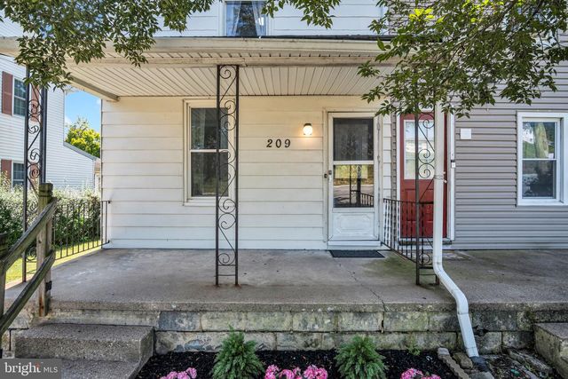 209 1ST ST, Enola, PA 17025