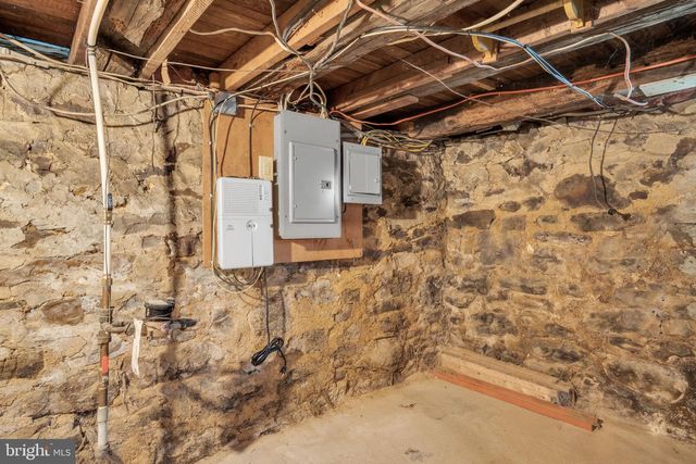 209 1ST ST, Enola, PA 17025