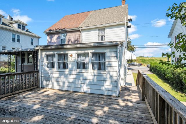 209 1ST ST, Enola, PA 17025