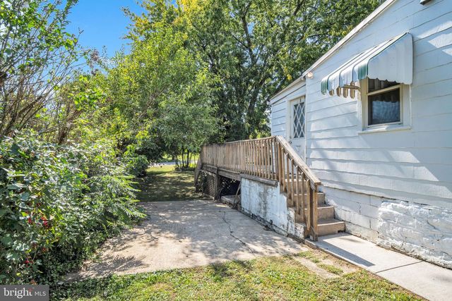 209 1ST ST, Enola, PA 17025