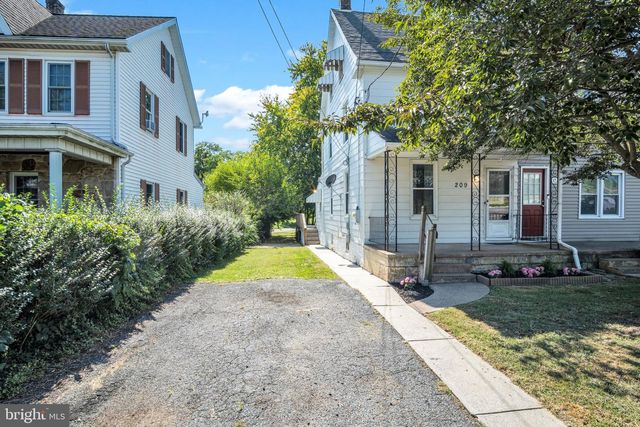 209 1ST ST, Enola, PA 17025